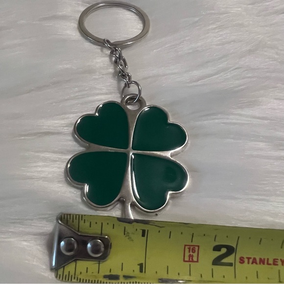 four leaf keychain - Picture 4 of 5